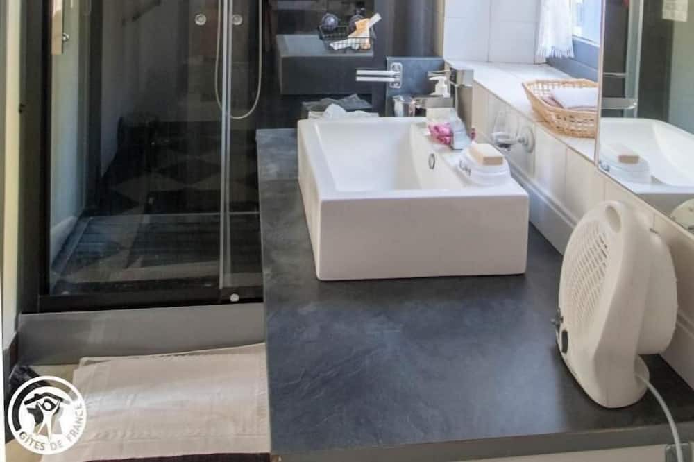 Photo of Others in Miremont