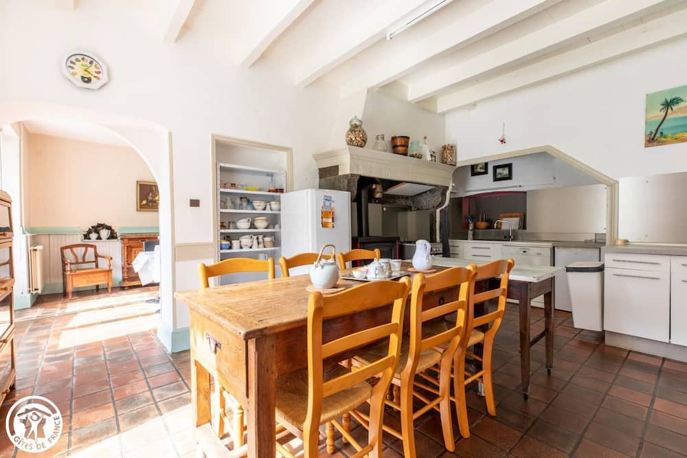 Photo of Others in Miremont