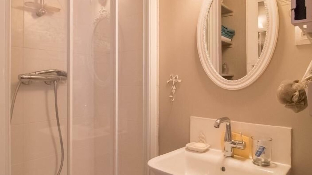 Photo of Bathroom in Ardes