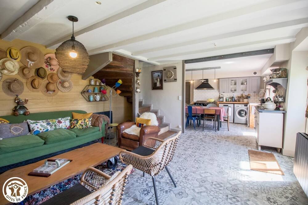 Photo of Livingroom in Egliseneuve-des-Liards