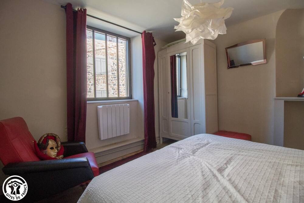 Photo of Bedroom in Egliseneuve-des-Liards