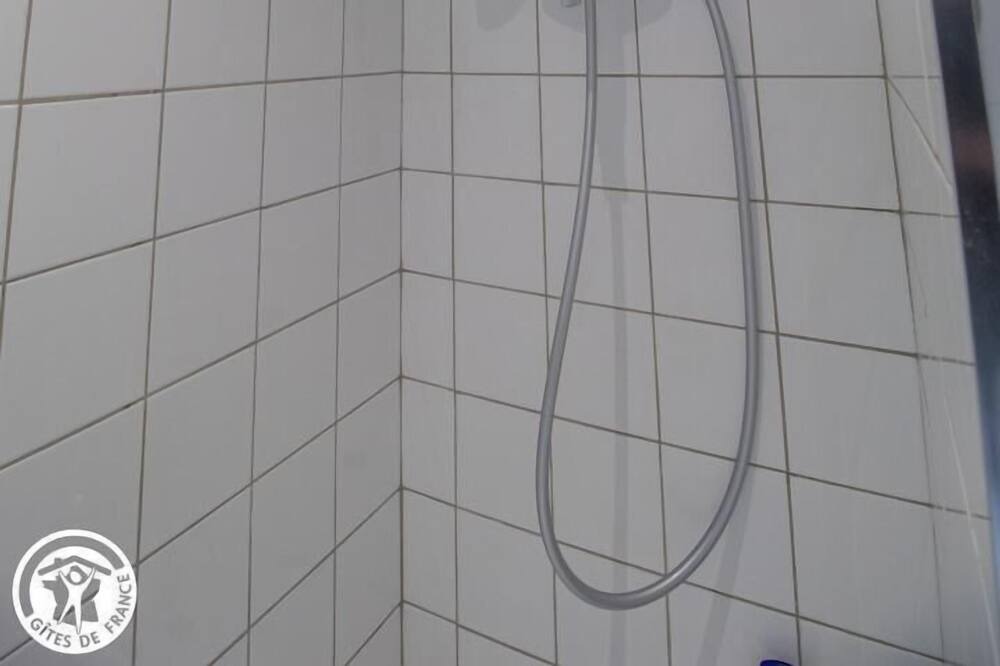 Photo of Bathroom in Egliseneuve-des-Liards