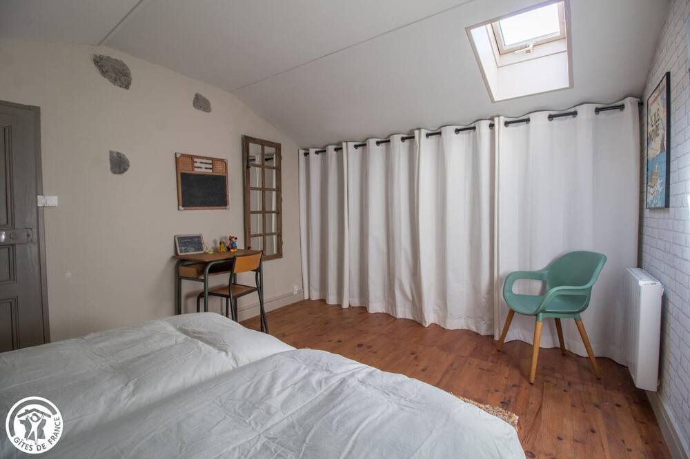 Photo of Bedroom in Egliseneuve-des-Liards