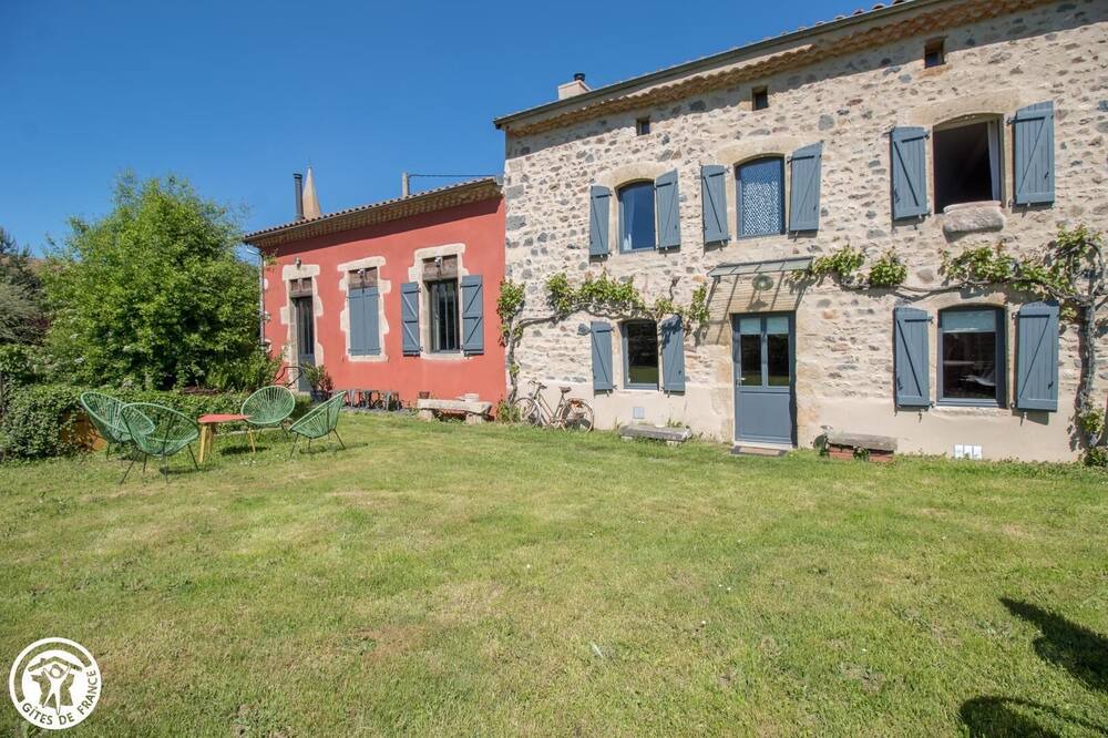 Photo of Outdoor in Egliseneuve-des-Liards