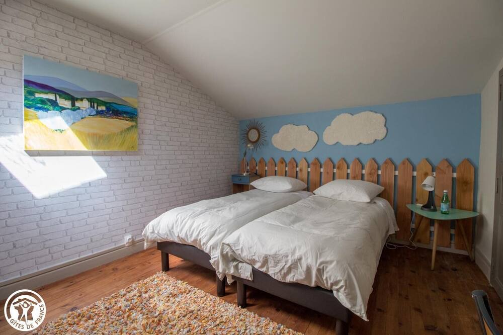 Photo of Bedroom in Egliseneuve-des-Liards
