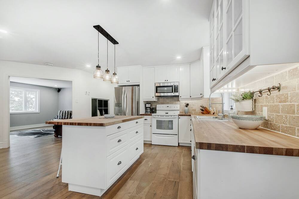 Photo of Kitchen in Notre-Dame-de-la-Merci