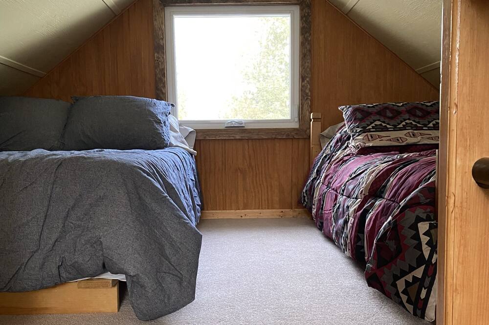 Photo of Bedroom in Strong