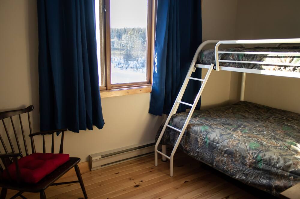Photo of Bedroom in Strong