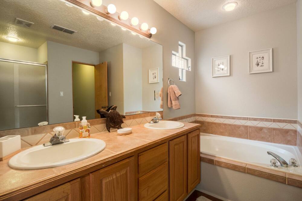 Photo of Bathroom in Taylor Ranch