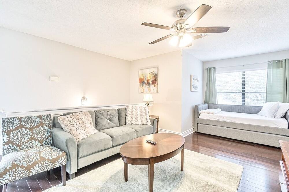 Photo of Bedroom in North San Antonio - SAT