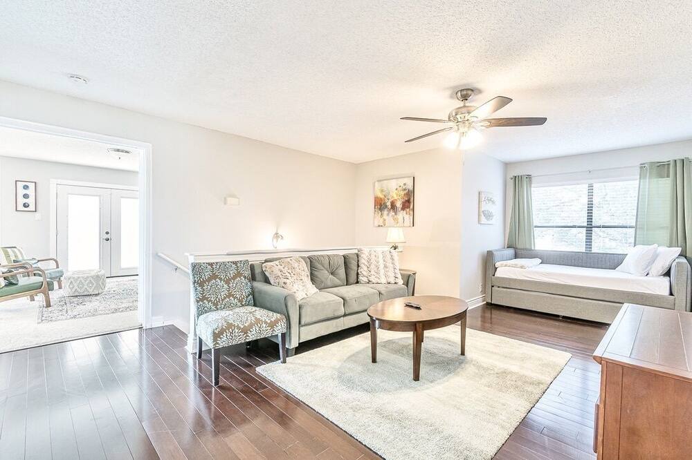 Photo of Livingroom in North San Antonio - SAT