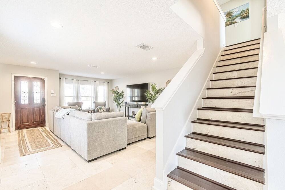 Photo of Livingroom in North San Antonio - SAT