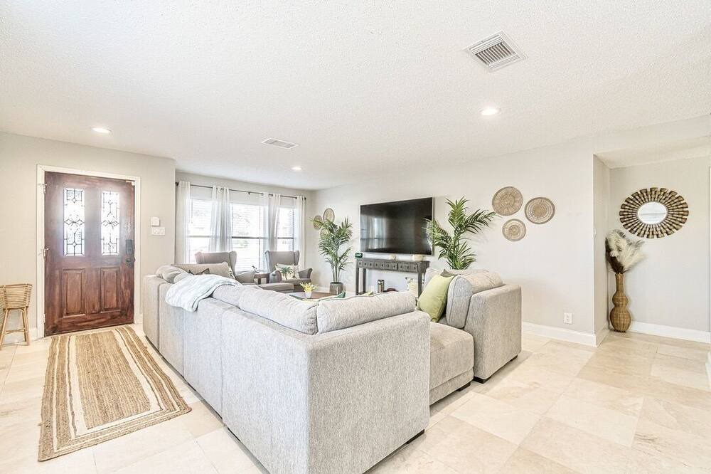 Photo of Livingroom in North San Antonio - SAT