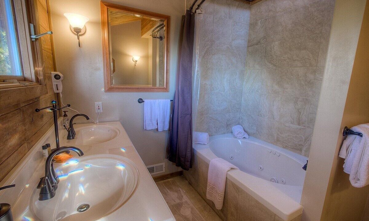Photo of Bathroom in Kings Beach