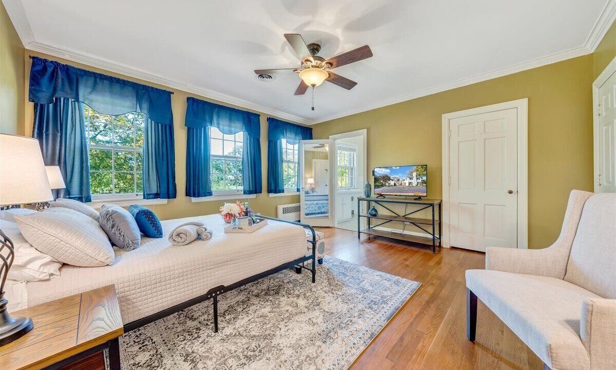 Photo of Bedroom in Martinsville