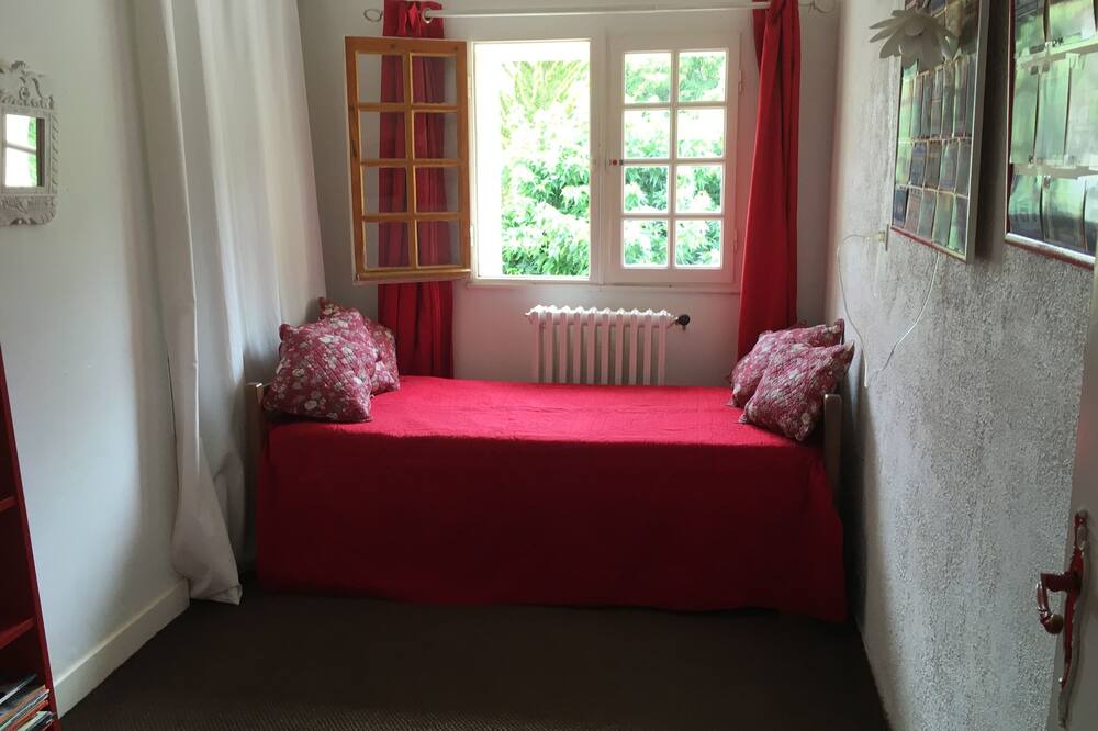 Photo of Bedroom in Tourdun