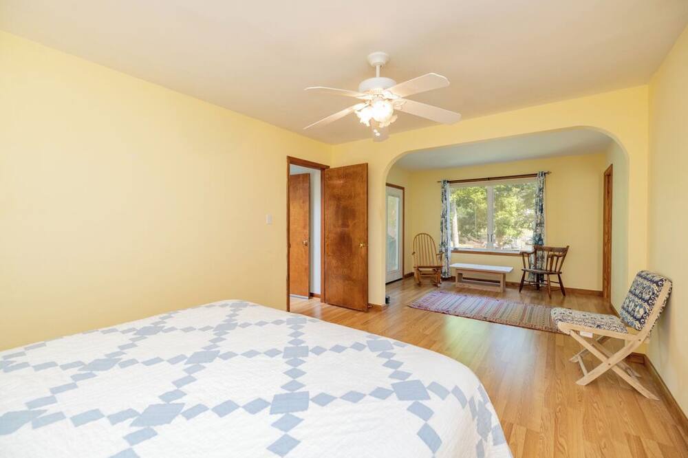 Photo of Bedroom in Hillcrest Point