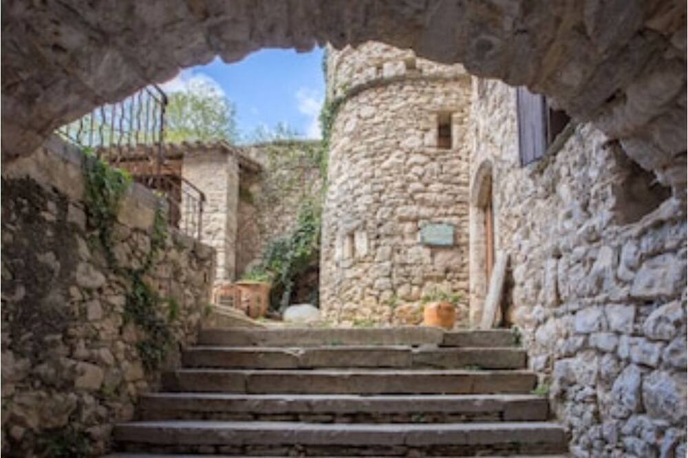 Photo of Outdoor in Brissac