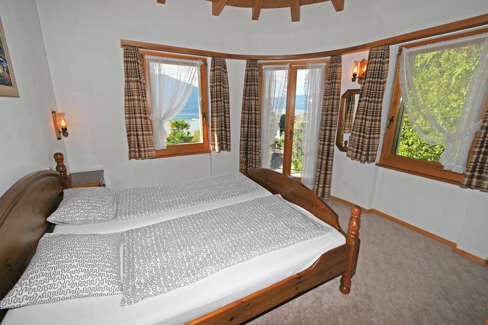 Photo of Bedroom in Brione sopra Minusio