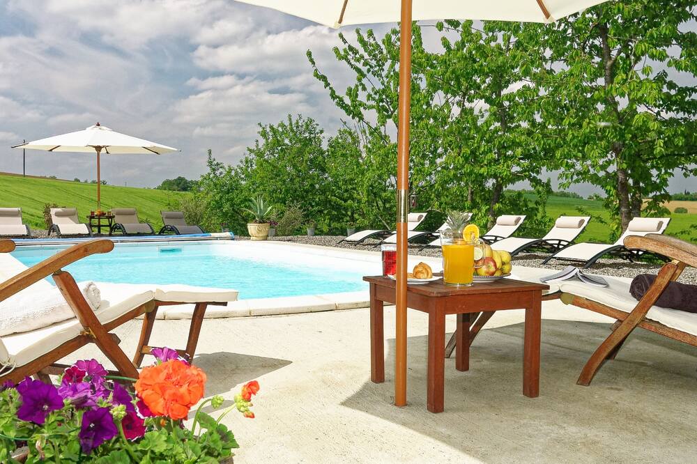 Photo of Outdoor in Castelnau-Barbarens