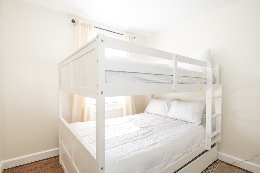 Photo of Bedroom in Quarryville