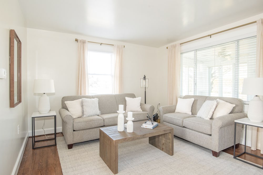 Photo of Livingroom in Quarryville