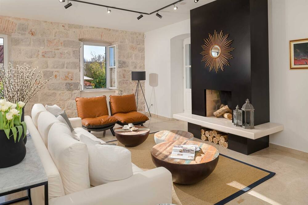 Photo of Livingroom in Pile