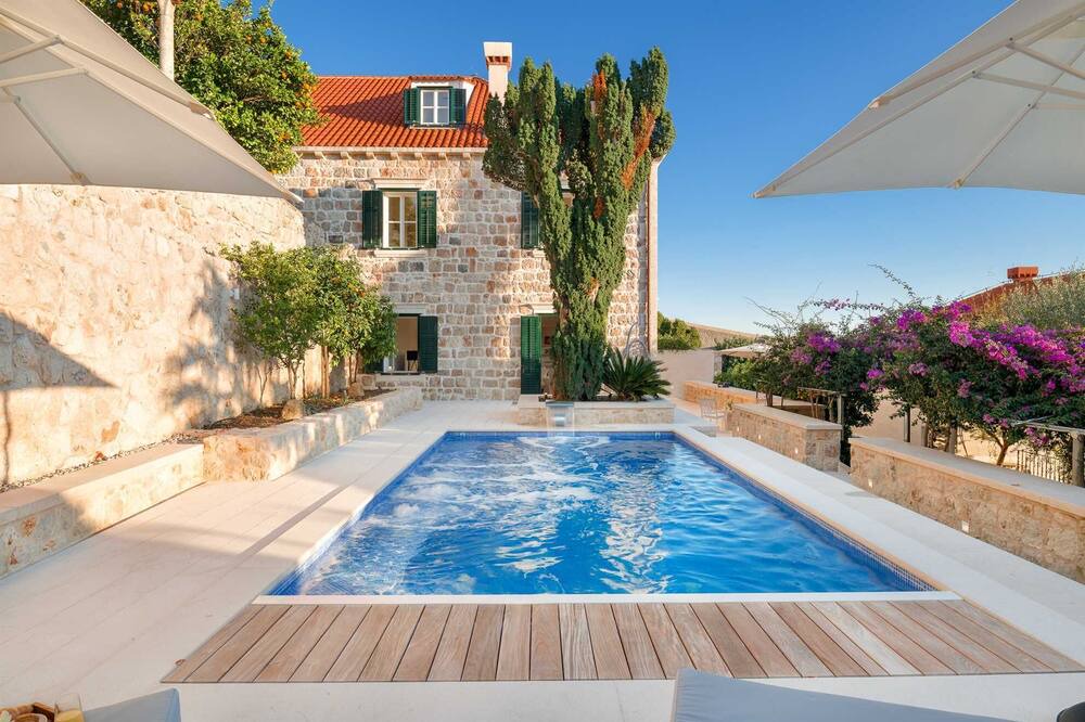 Photo of Outdoor in Pile