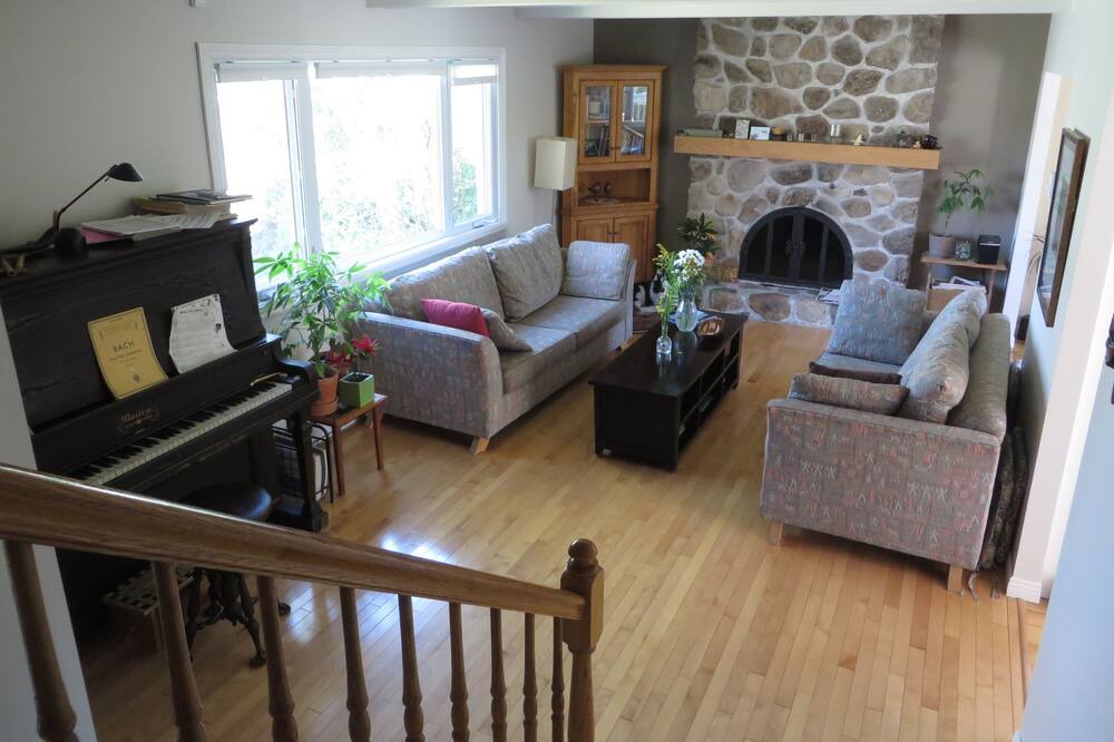 Photo of Livingroom in Saint-Bruno-de-Montarville