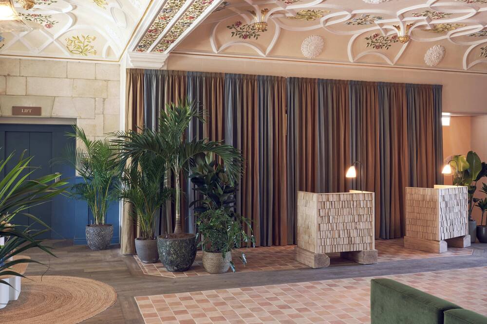 Photo of Others in Selsdon and Ballards