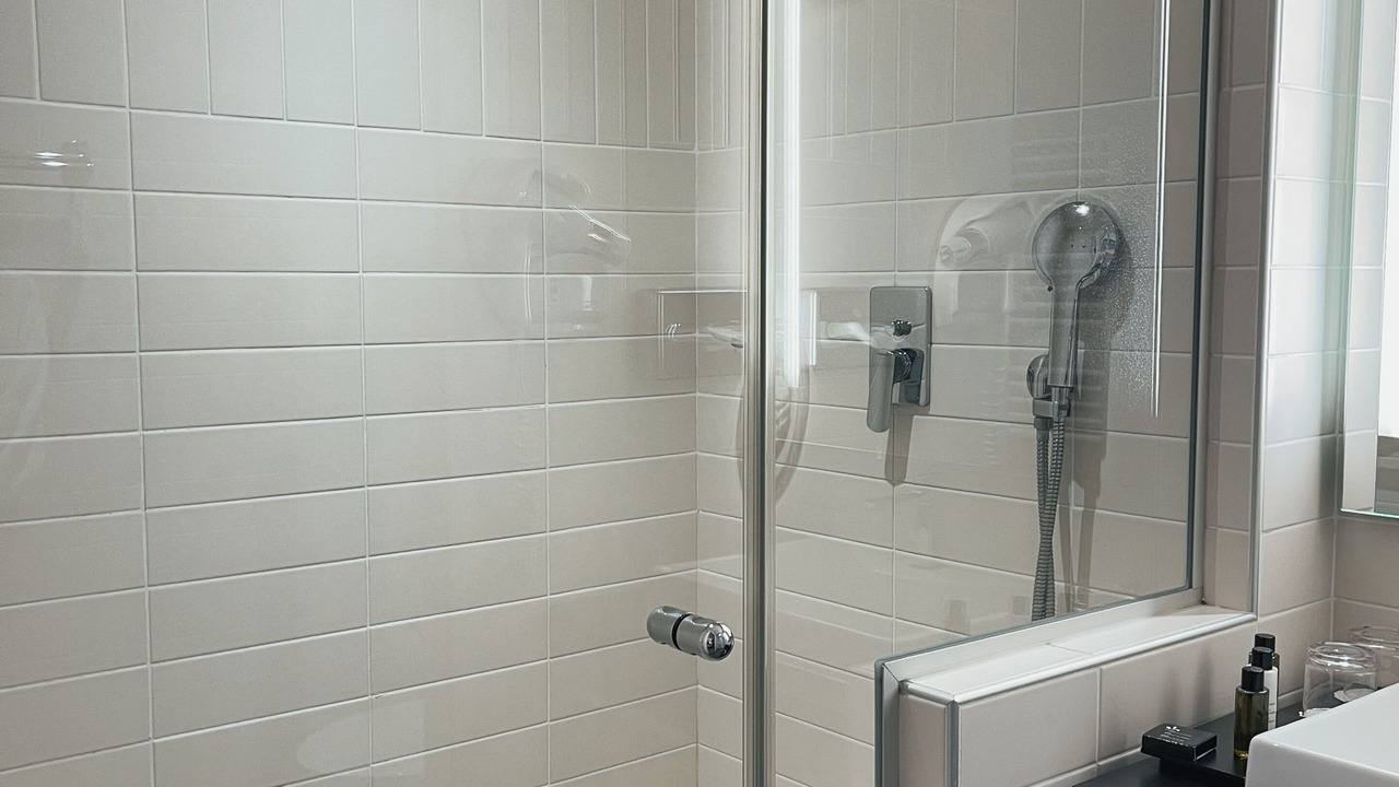 Photo of Bathroom in L'Isle-Adam