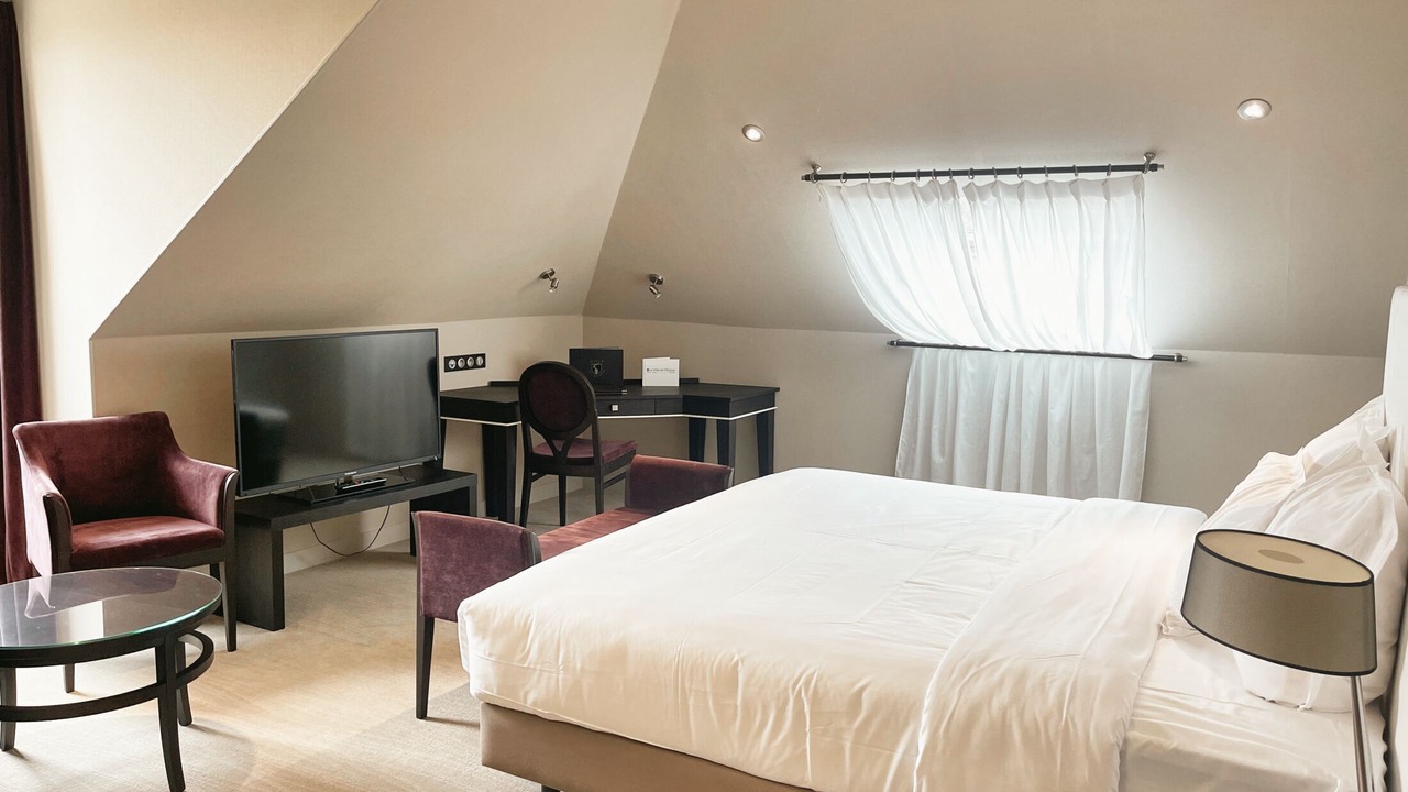 Photo of Bedroom in L'Isle-Adam