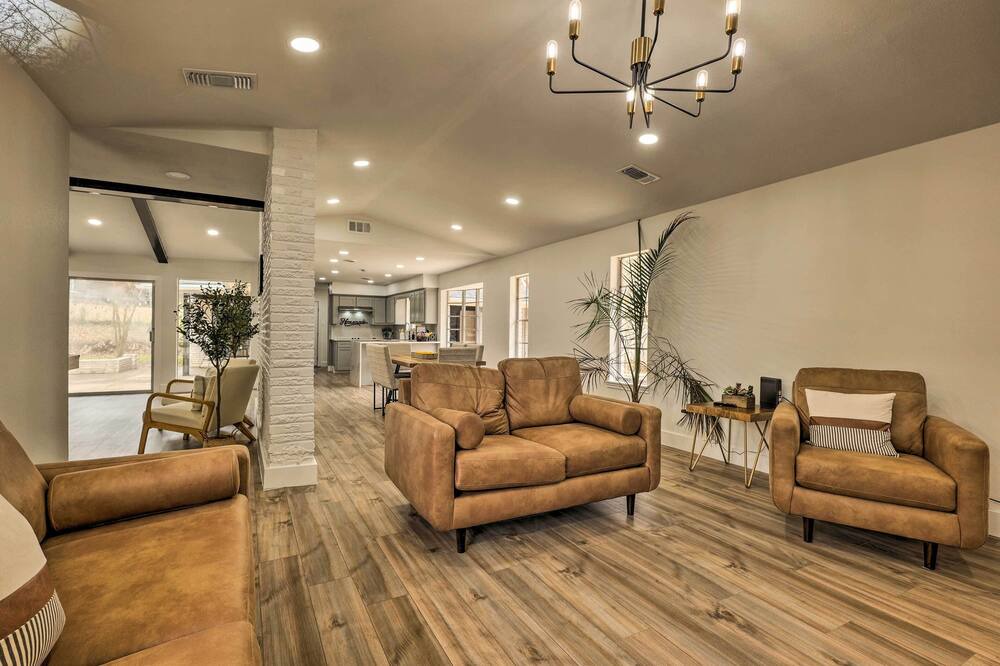 Photo of Livingroom in Huntsville