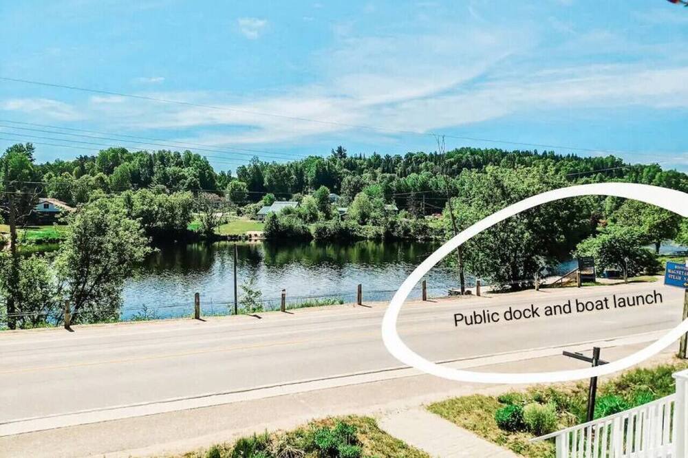 Photo of Others in Burk's Falls