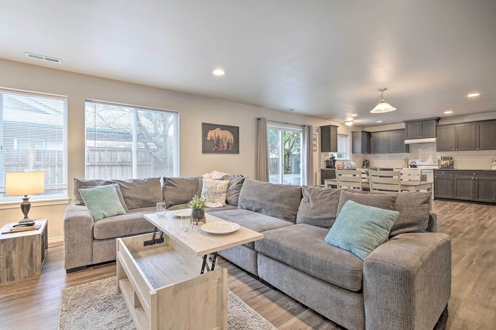 Photo of Livingroom in Covington