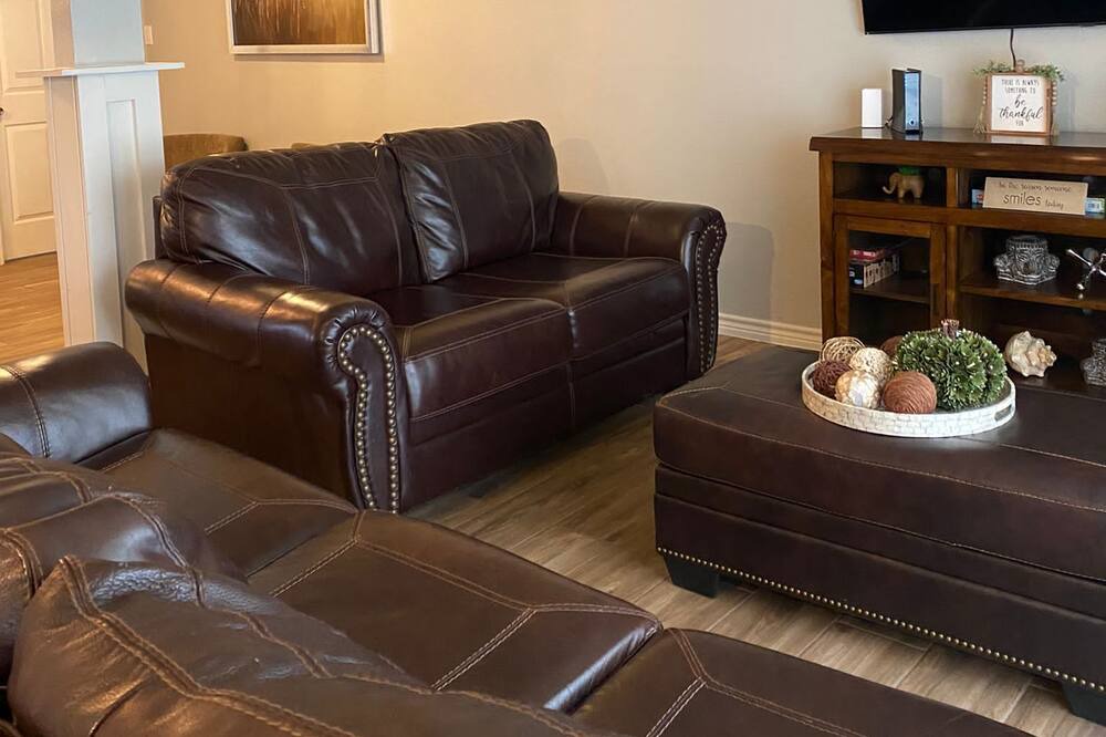 Photo of Livingroom in Eagle Pass