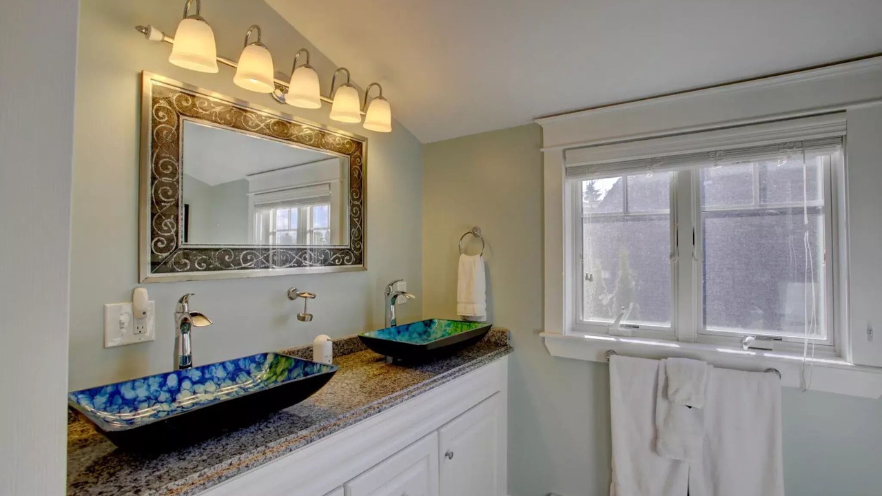 Photo of Bathroom in Edgecomb