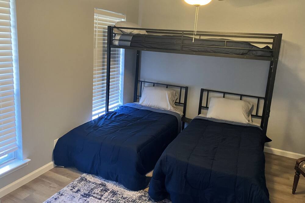 Photo of Bedroom in Euless