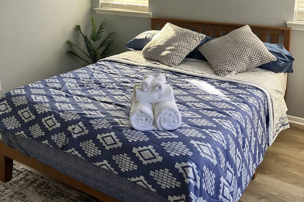 Photo of Bedroom in Euless