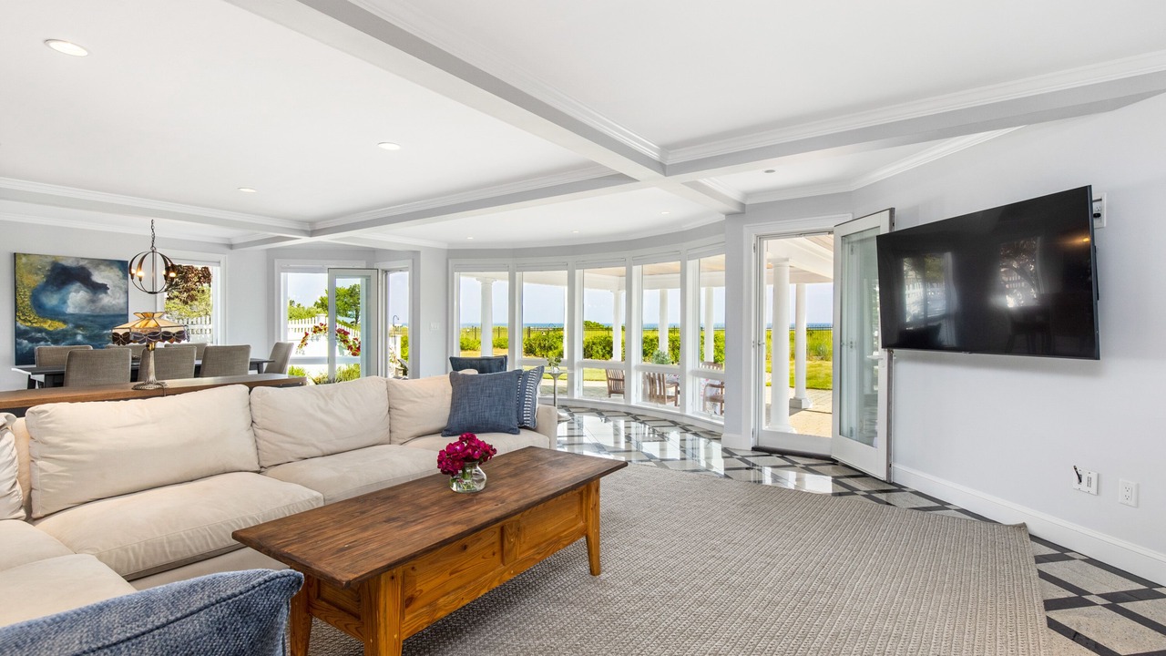 Photo of Livingroom in Hampton