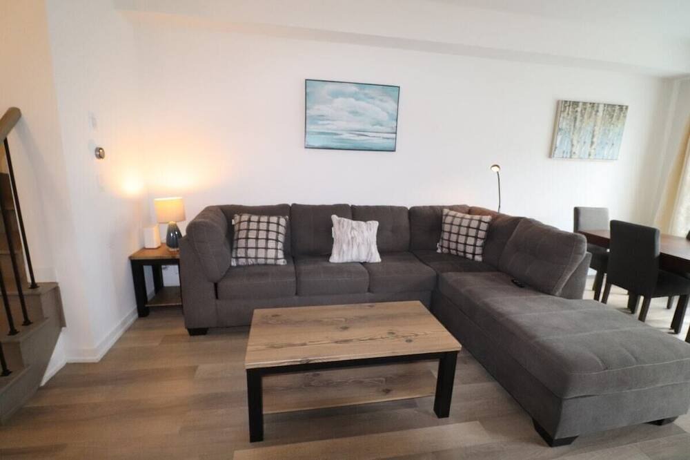Photo of Livingroom in Newmarket