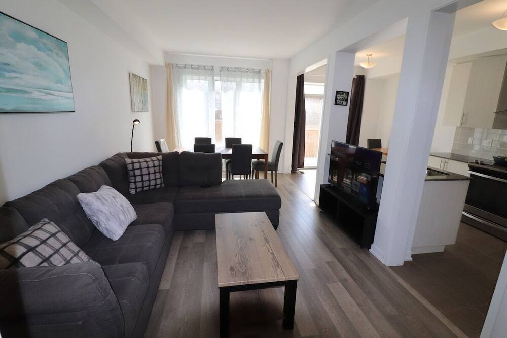 Photo of Livingroom in Newmarket