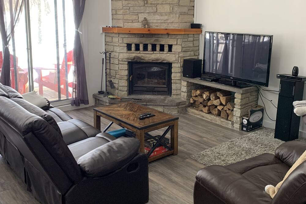 Photo of Livingroom in Pine Hill