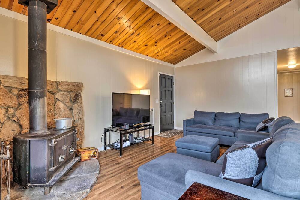 Photo of Livingroom in Mono Vista