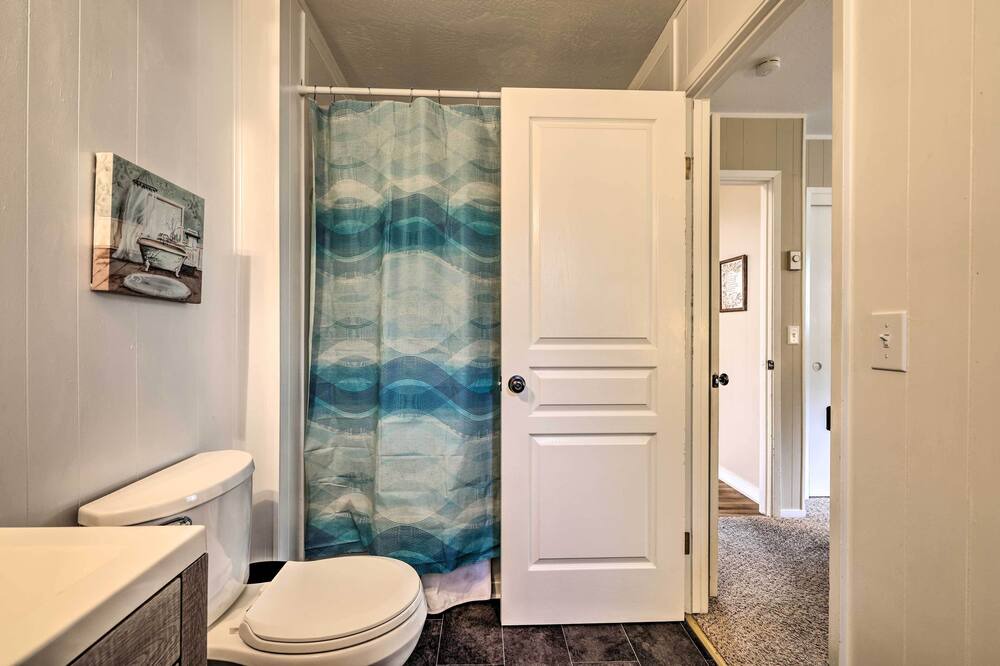 Photo of Bathroom in Mono Vista