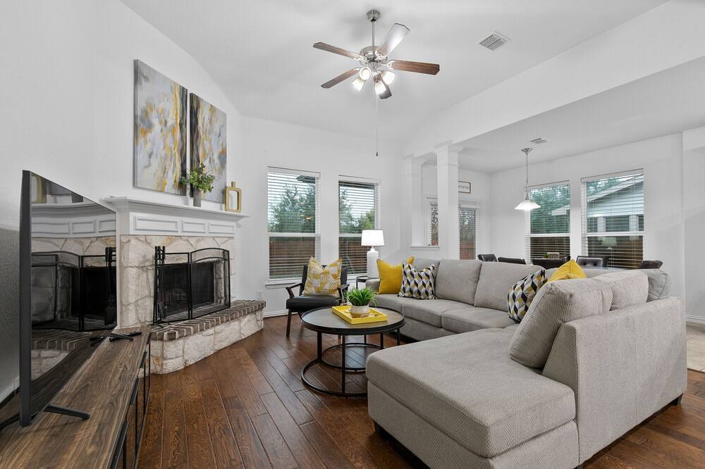 Photo of Livingroom in Wylie
