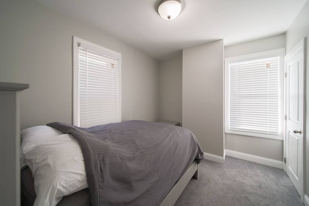 Photo of Bedroom in Ironbound District