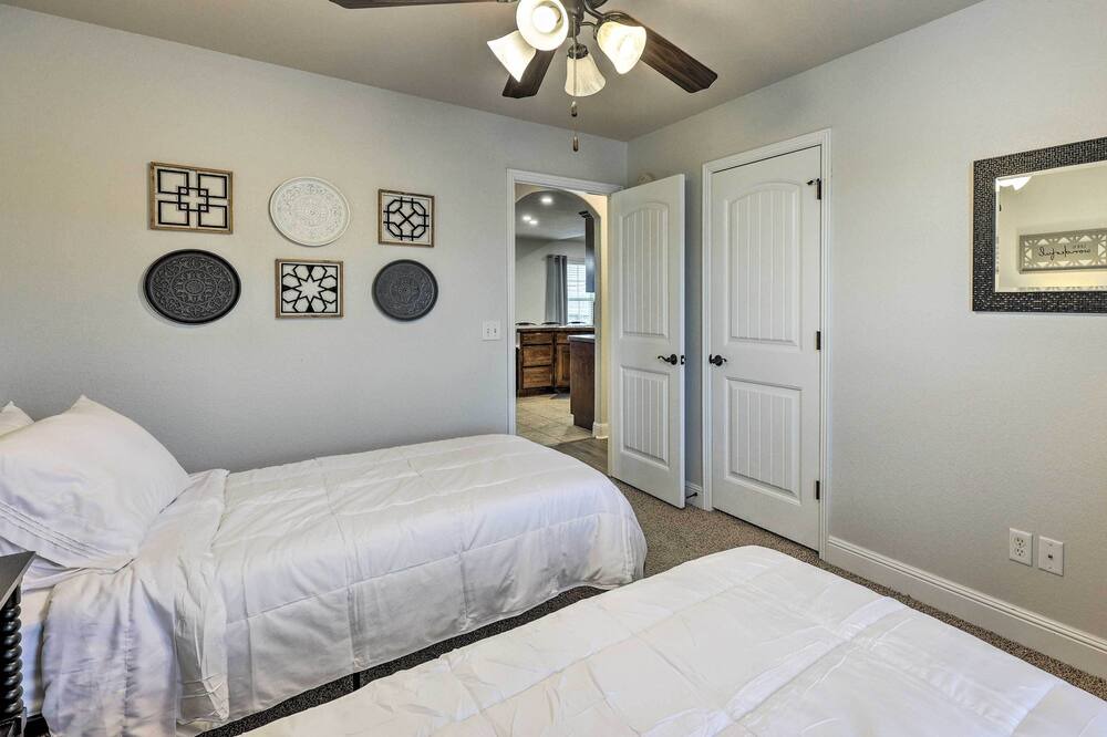 Photo of Bedroom in Centerton