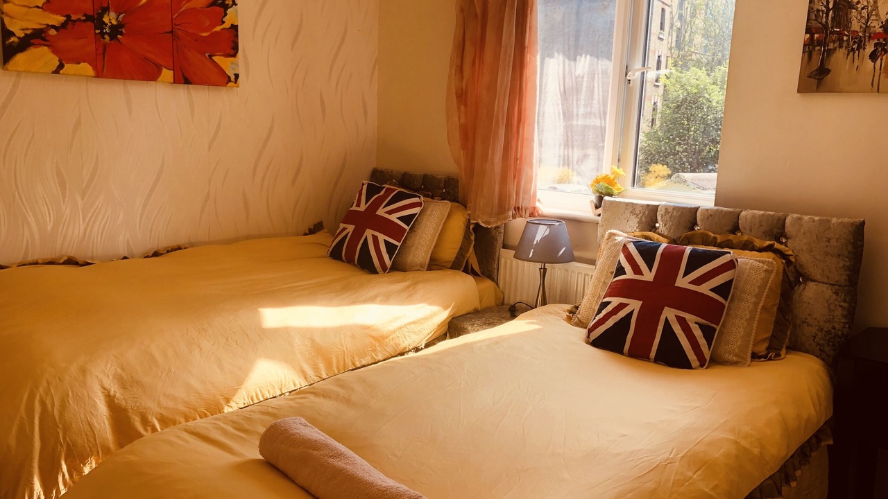 Photo of Others in Elephant and Castle