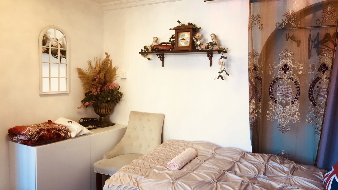 Photo of Others in Elephant and Castle